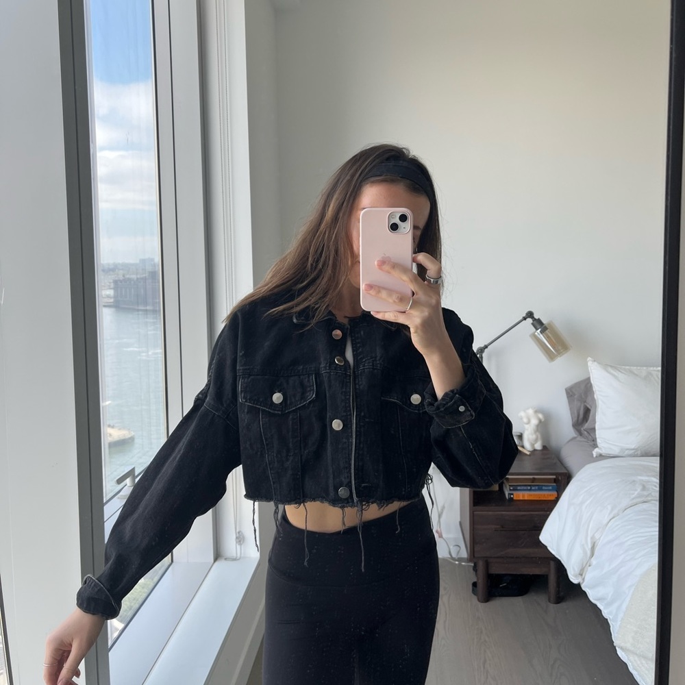 Zara Cropped Black Denim Jacket | Size Small